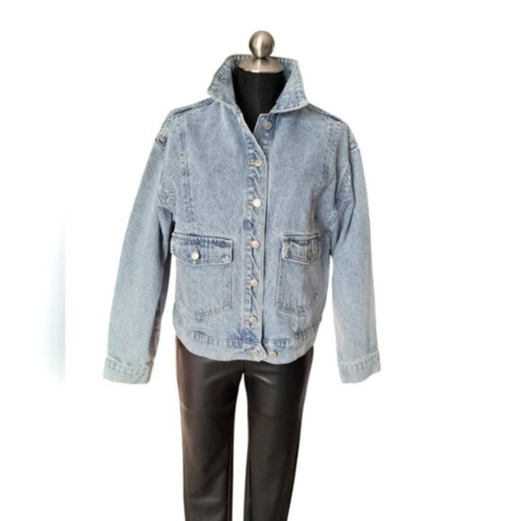 Light Denim Wash Oversized Bomber Jacket Retro NWT Sz 12 - Picture 2 of 15